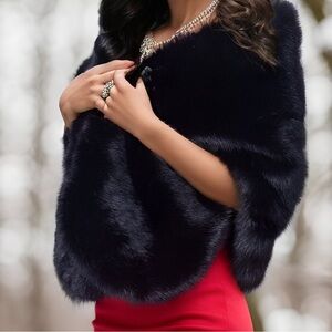 Sissily Black Faux Fur Wrap